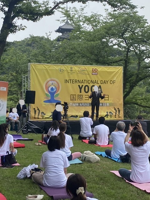 国際ヨガの日イベント（三溪園）